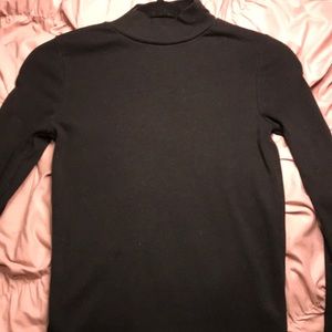 Black small long sleeve turtleneck